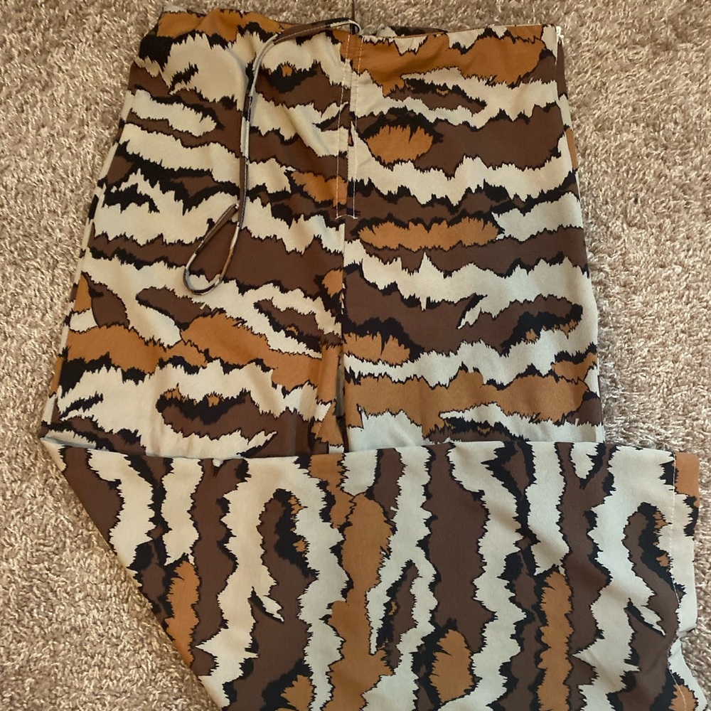 Fun Patterned Pants - Picture 2 of 3